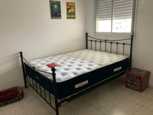 מיטה זוגית ברזל צבע שחור בזול - אליס