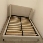 דגם מאיה מיטה זוגית שמנת בזול רגליים גבוהות