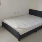 מיטה זוגית בד קטיפה שחורה בזול