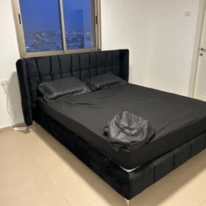 מיטה זוגית רגליים גבוהות צבע שחור- מריוט