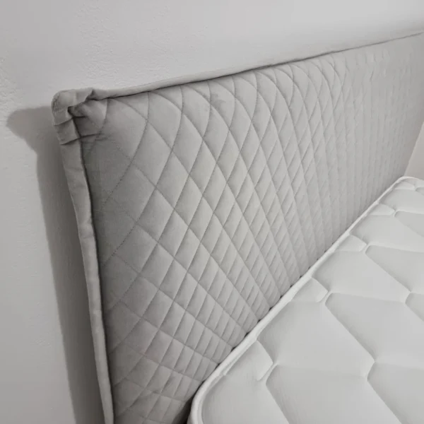 מיטה זוגית ללא ארגז עם רגליים גבוהות צבע אפור בהיר - ולנסיה