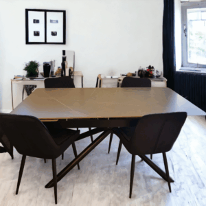 פינת אוכל קרמית בטון