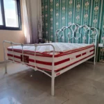 מיטה זוגית ברזל צבע לבן בזול - קארן