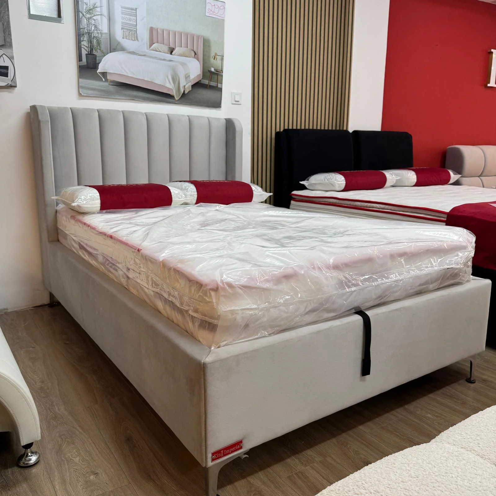 מיטה זוגית עם ארגז מצעים מיטה וחצי עם ארגז מצעים צבע אפור בהיר רגליים גבוהות - דובאי