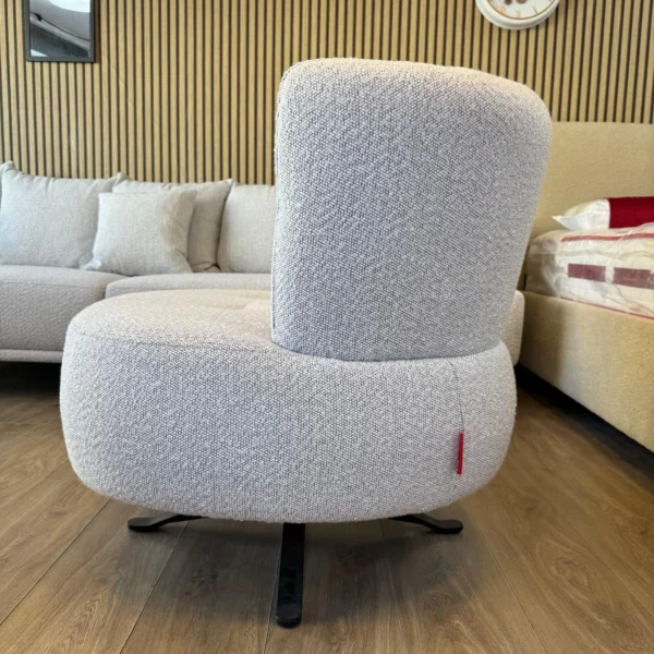 כורסא מסתובבת מעוצבת בד בוקלה אפור בהיר - אימפריאל