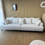 ספה מעוצבת מפנקת כריות נוצות רגליים גבוהות צבע אפור - אמורה