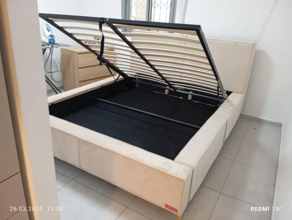 מיטה זוגית עם ארגז מצעים צבע שמנת רגליים גבוהות או רגליים נמוכות - שיק