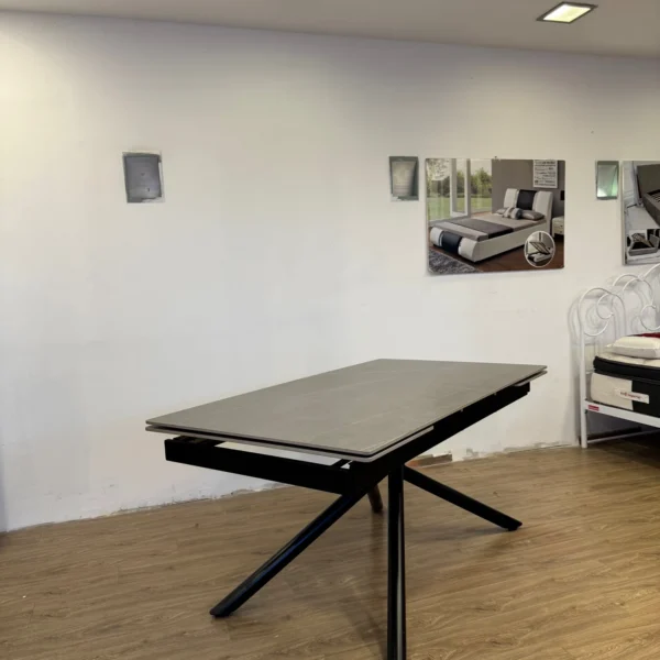 ⁦פינת אוכל קרמית - נפתחת צבע בטון⁩ – תמונה ⁦7⁩