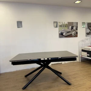 פינת אוכל קרמית - נפתחת צבע בטון